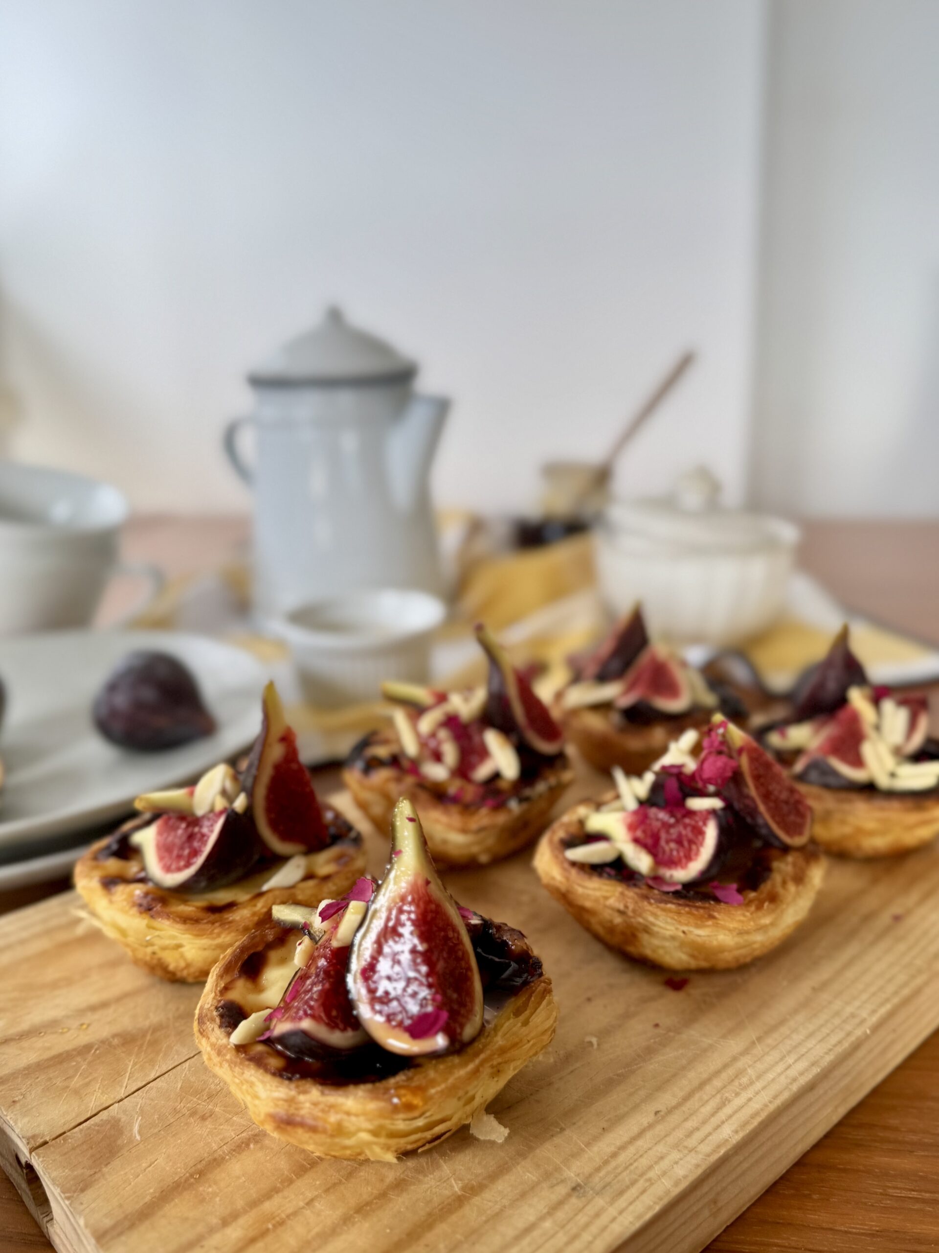 PASTELES DE NATA E HIGO
