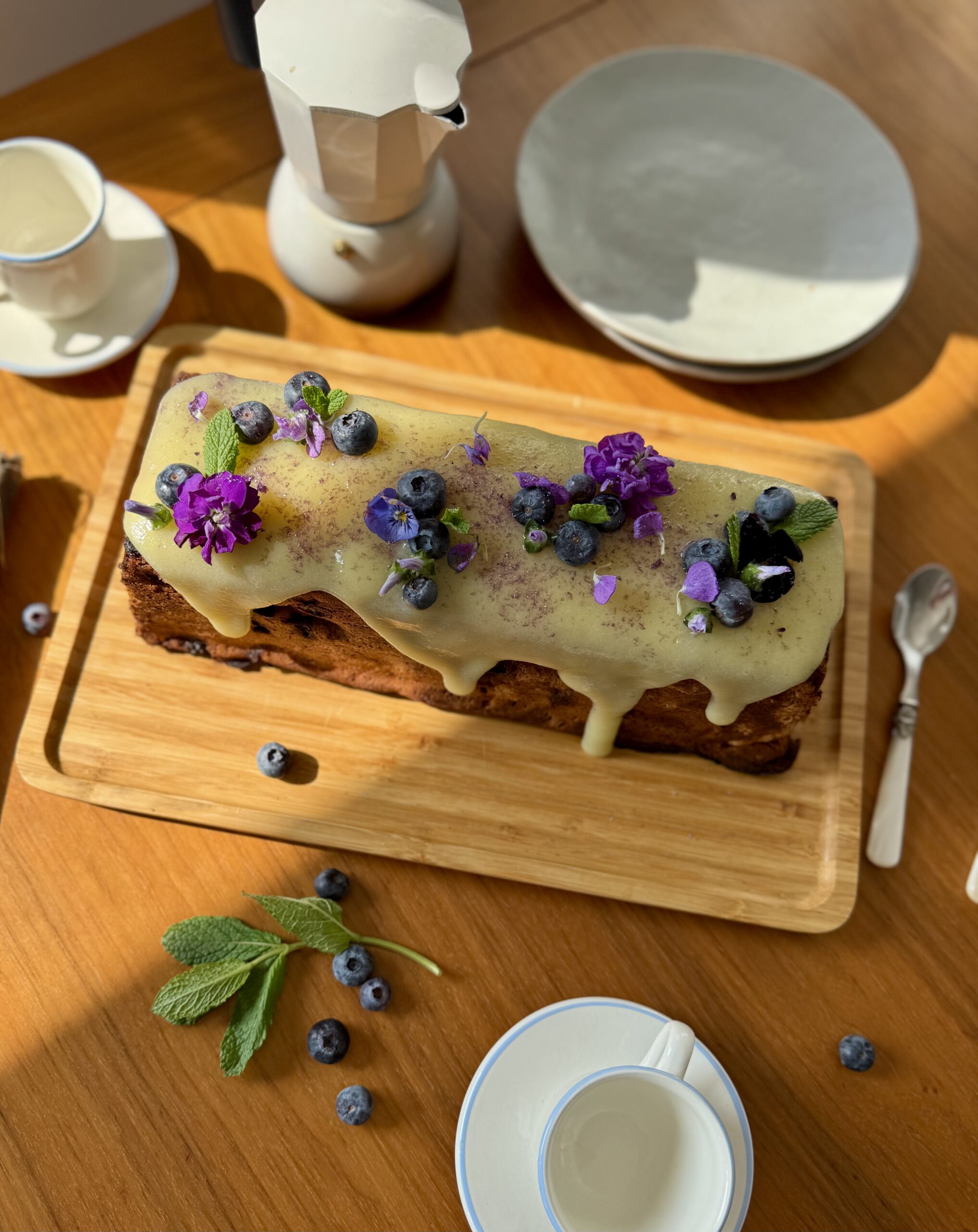 Lemon Blueberry Sweet Cake con lima y jengibre