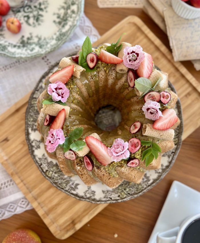 🌸 El clavel: tradición, belleza y gastronomía en una flor 🌸